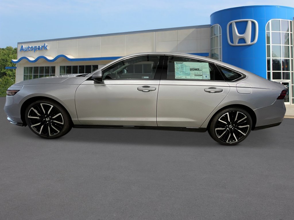 2025 Honda Accord Hybrid Touring photo 2