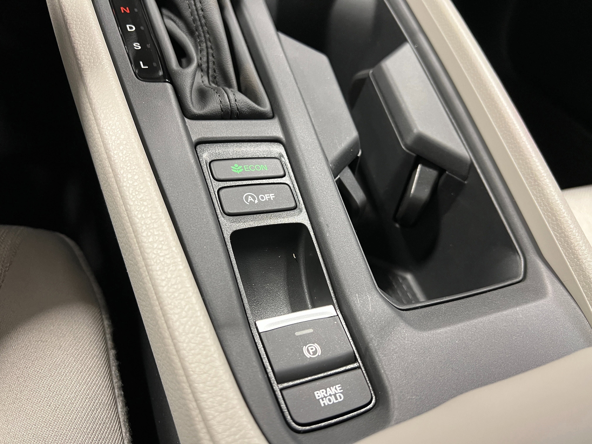 2025 Honda Accord LX - Photo 18