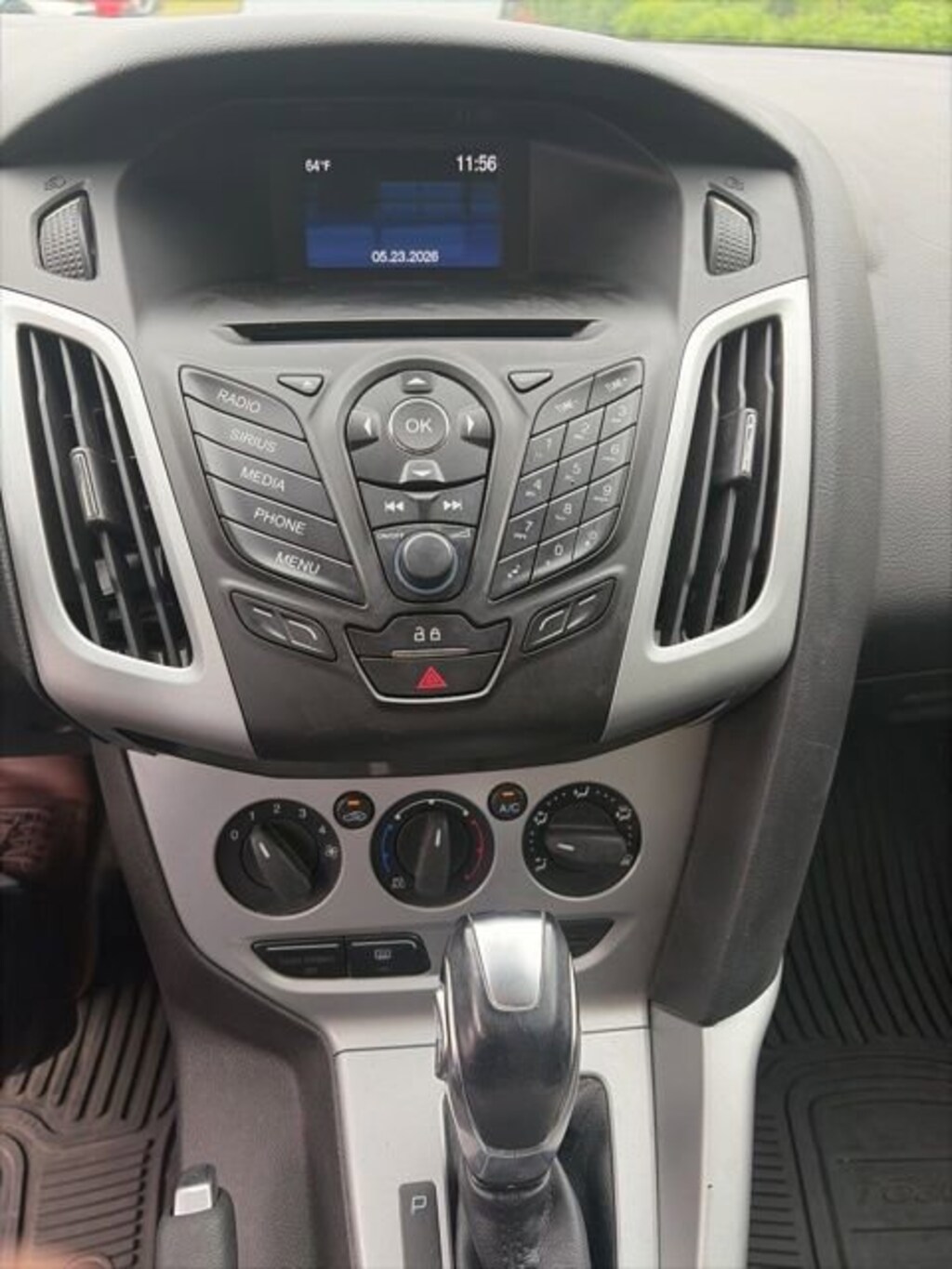 Used 2014 Ford Focus SE Hatchback