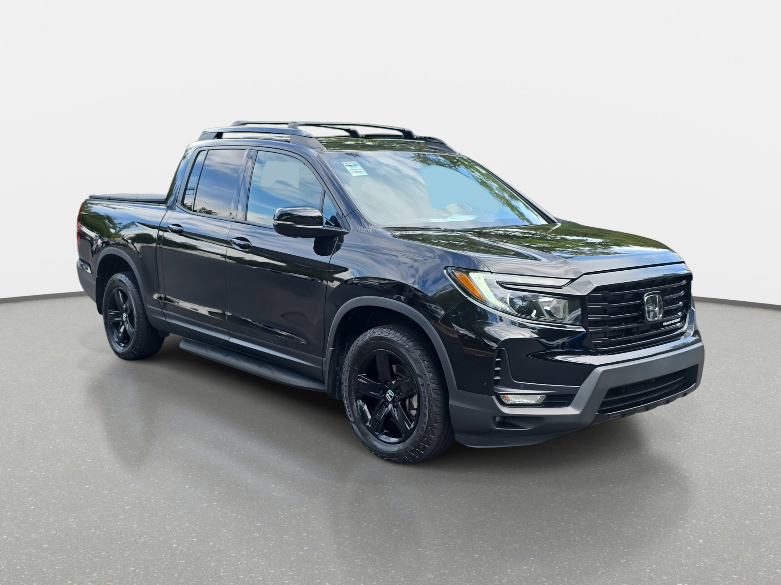 2023 Honda Ridgeline Black Edition photo 3