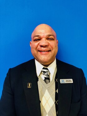 Staff member Allen Alston from ID_29e354158b41