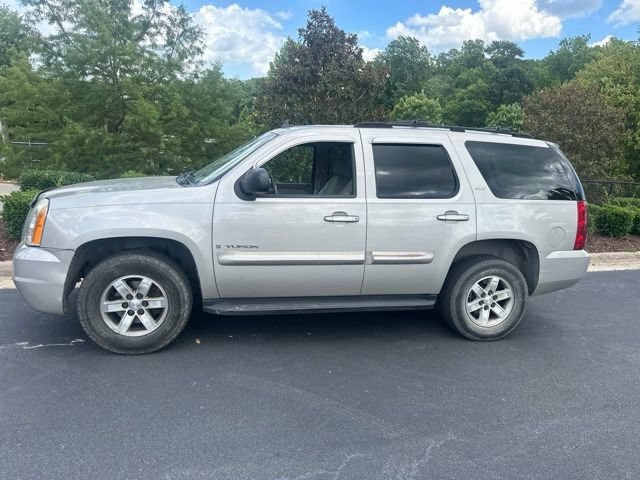 Used 2007 GMC Yukon  with VIN 1GKFK13047J149574 for sale in Cary, NC