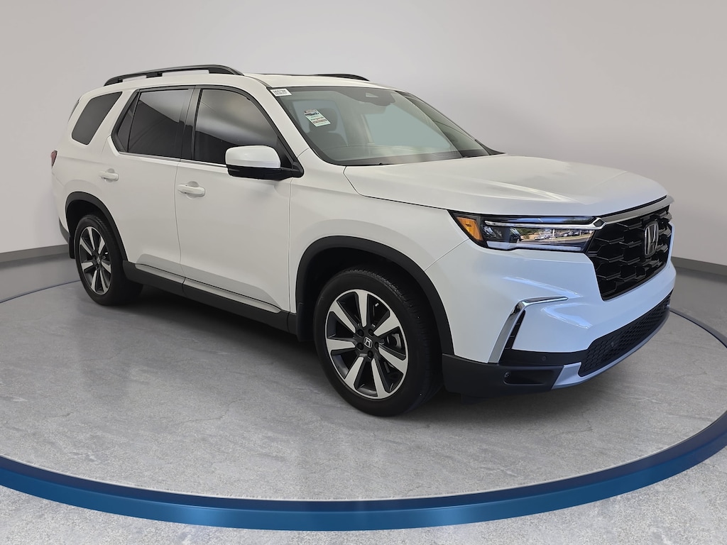 Certified 2025 Honda Pilot Touring SUV
