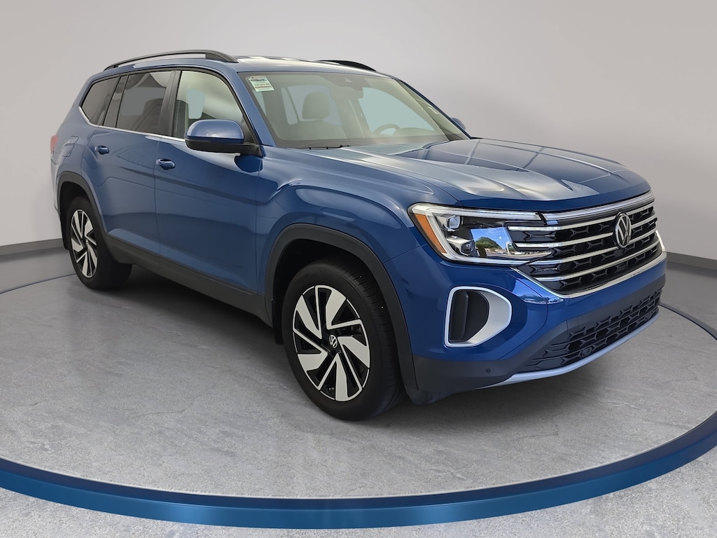 Used 2025 Volkswagen Atlas 2.0T SE with Technology SUV