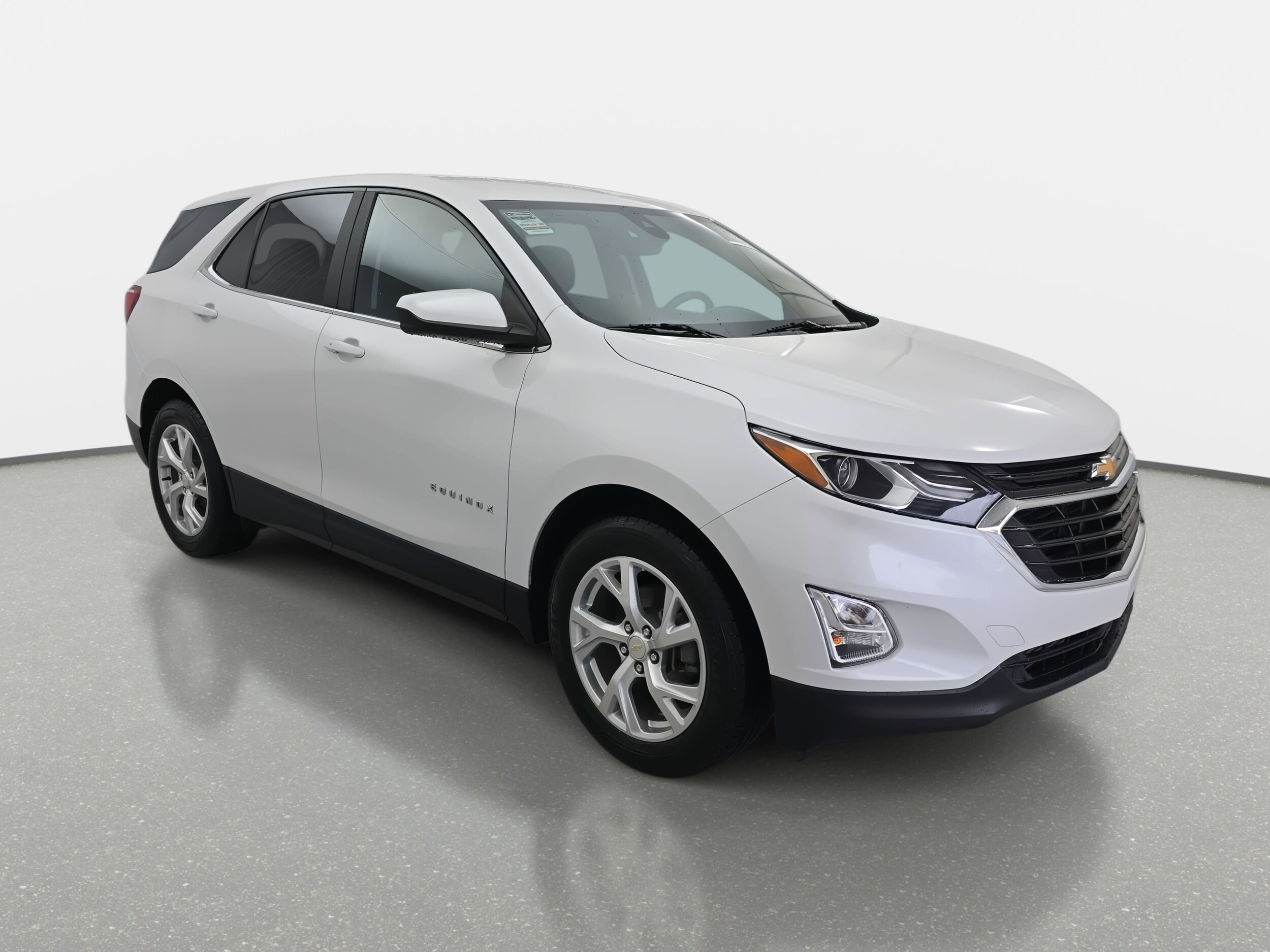 2021 Chevrolet Equinox LT photo 3