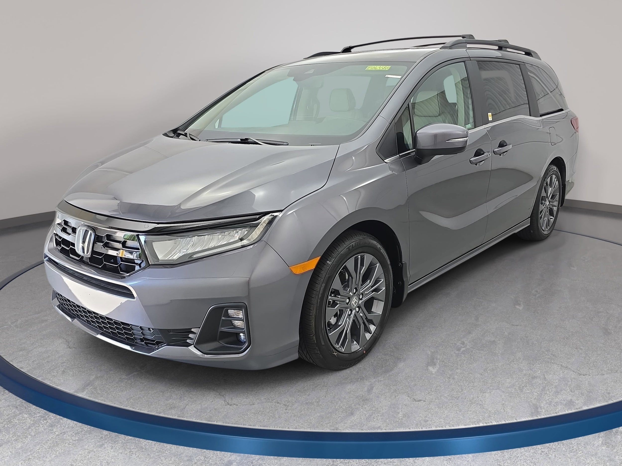 2026 Honda Odyssey Touring's photo