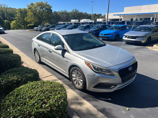 Used 2017 Hyundai Sonata Hybrid SE Sedan