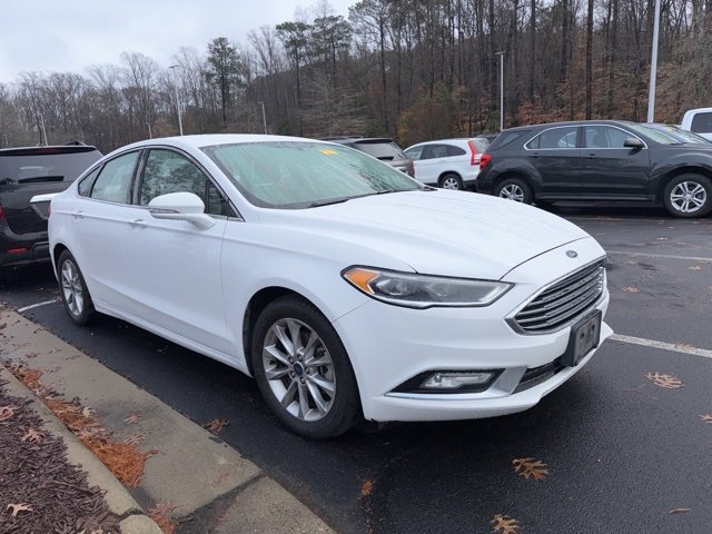 2017 Ford Fusion SE photo 3