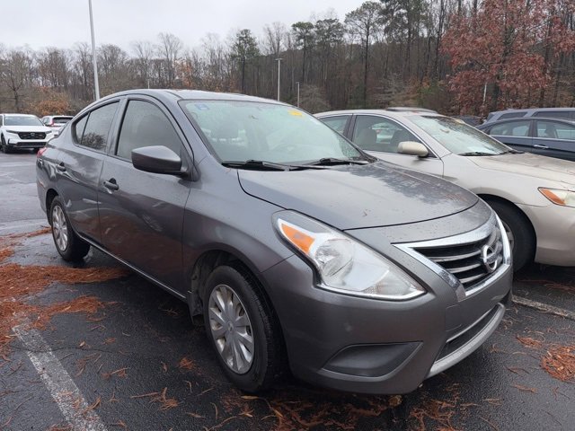 2018 Nissan Versa Sedan S photo 3