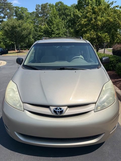 2008 Toyota Sienna's photo