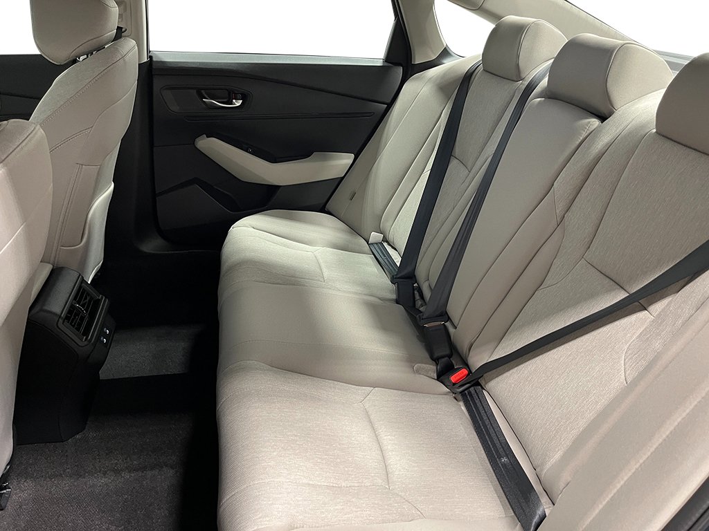 2025 Honda Accord SE - Photo 24
