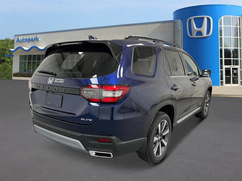 2025 Honda Pilot Touring photo 3