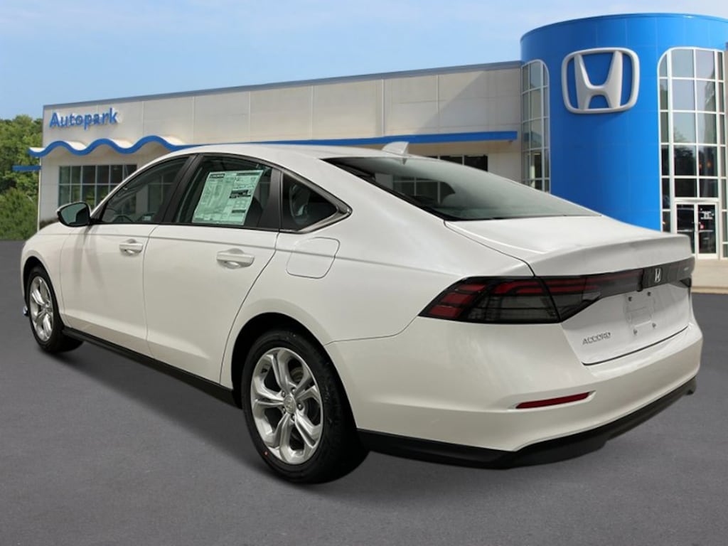 New 2025 Honda Accord LX Sedan