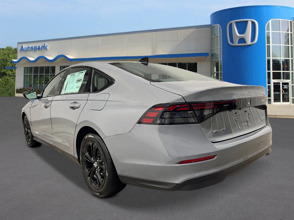 2025 Honda Accord SE photo 3
