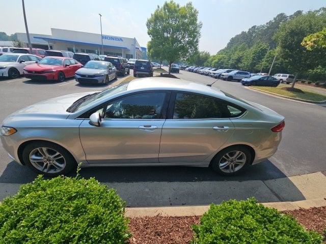 2018 Ford Fusion SE FWD's photo