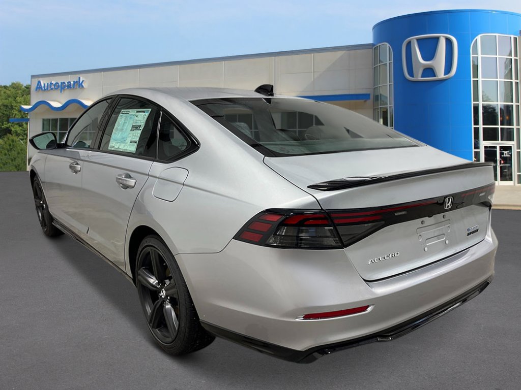 2025 Honda Accord Hybrid Sport-L photo 3