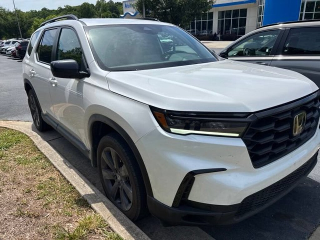 Used 2025 Honda Pilot Sport SUV