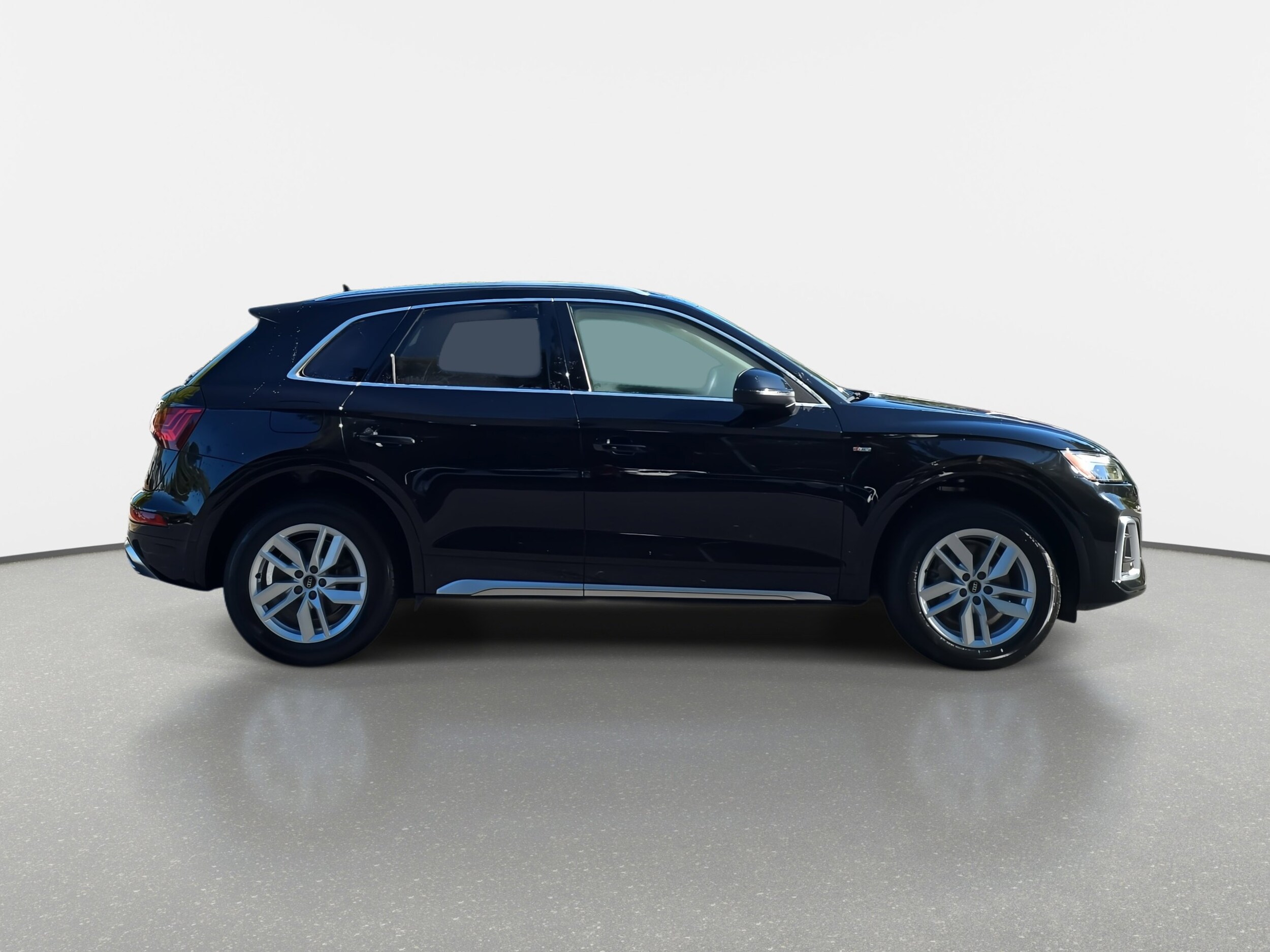 2022 Audi Q5 S line Premium photo 4
