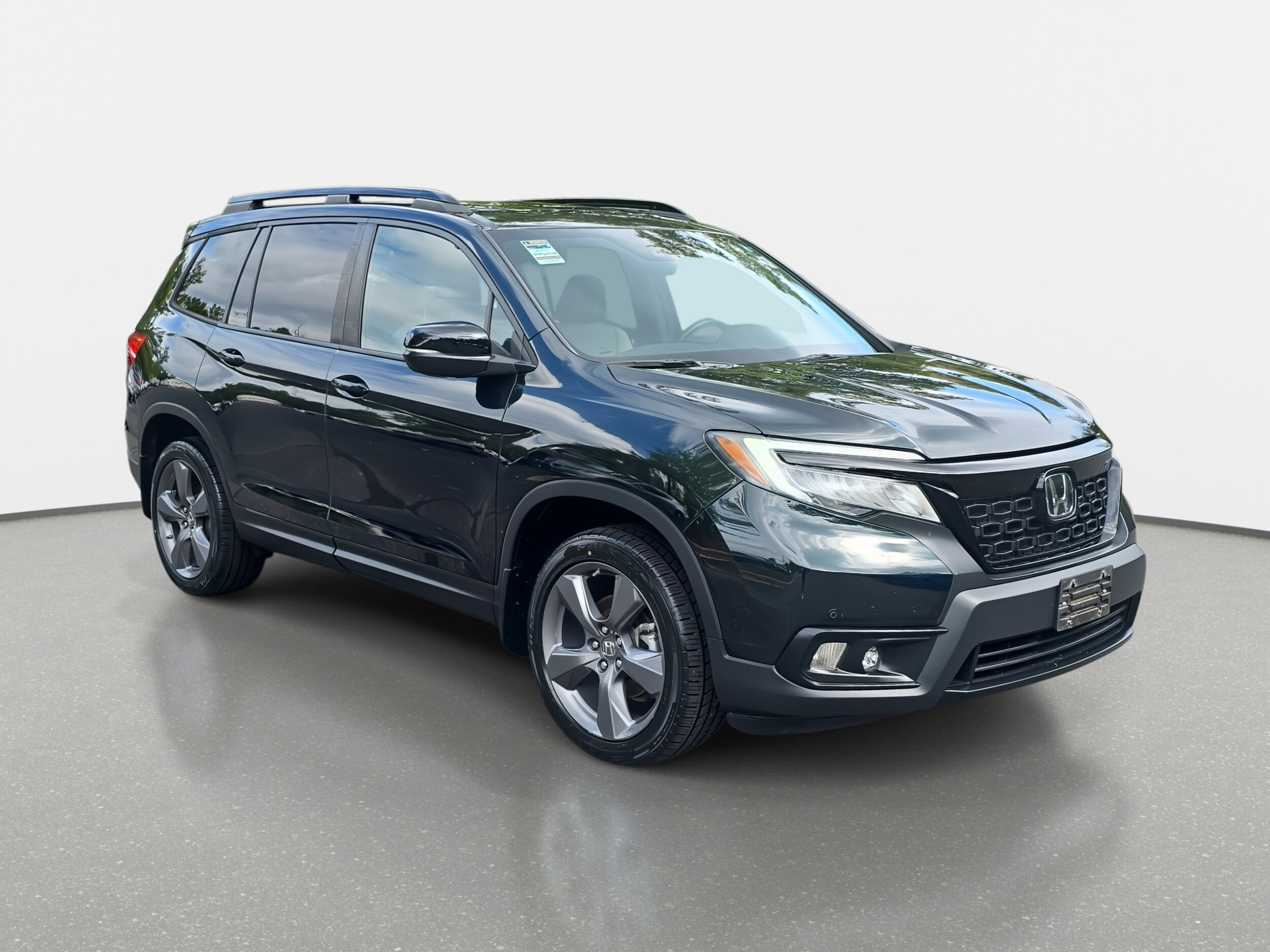 2019 Honda Passport Touring photo 2
