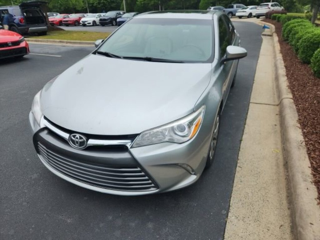 Used 2017 Toyota Camry XLE Sedan