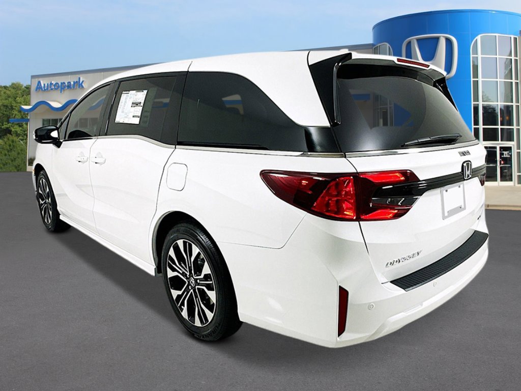 2026 Honda Odyssey Elite photo 3