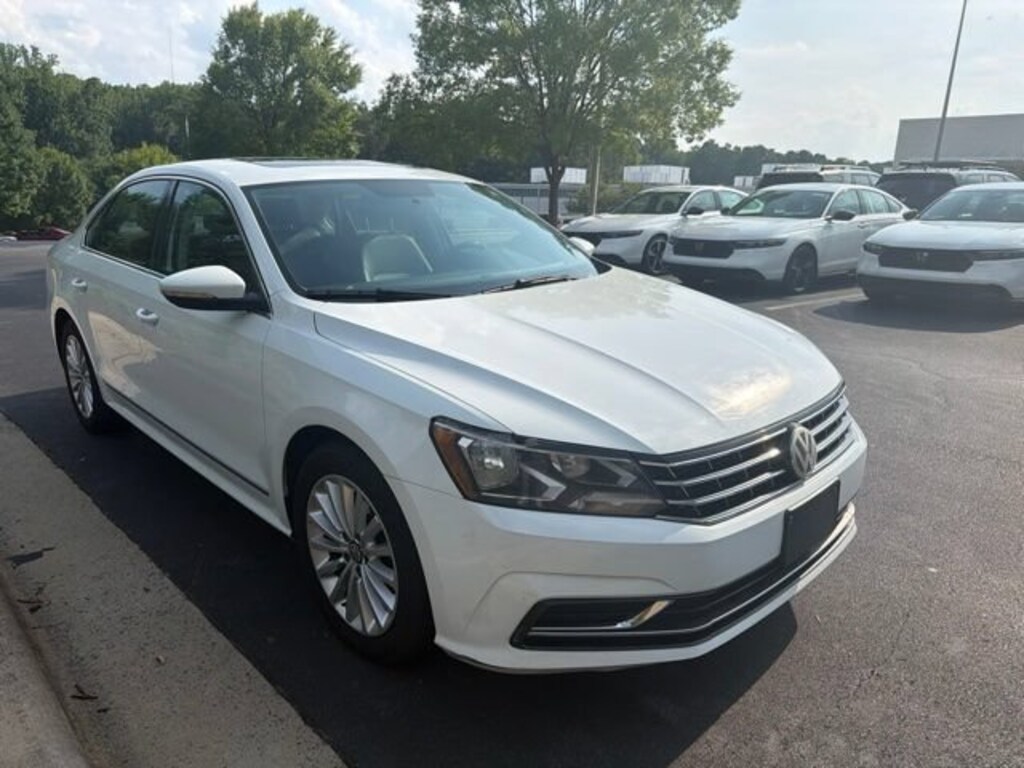Used 2016 Volkswagen Passat 1.8T SE Sedan