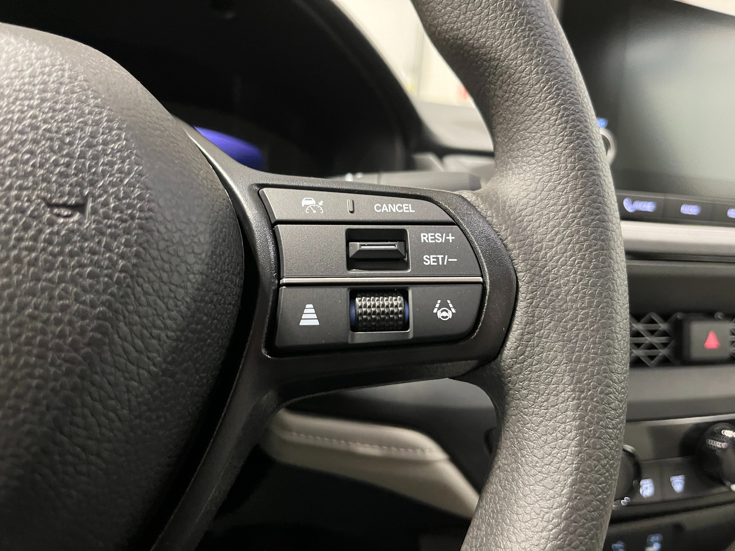 2025 Honda Accord SE - Photo 18