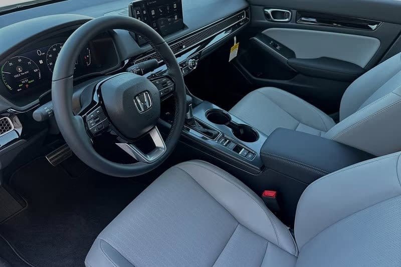 2025 Honda Civic Sport Touring - Photo 13