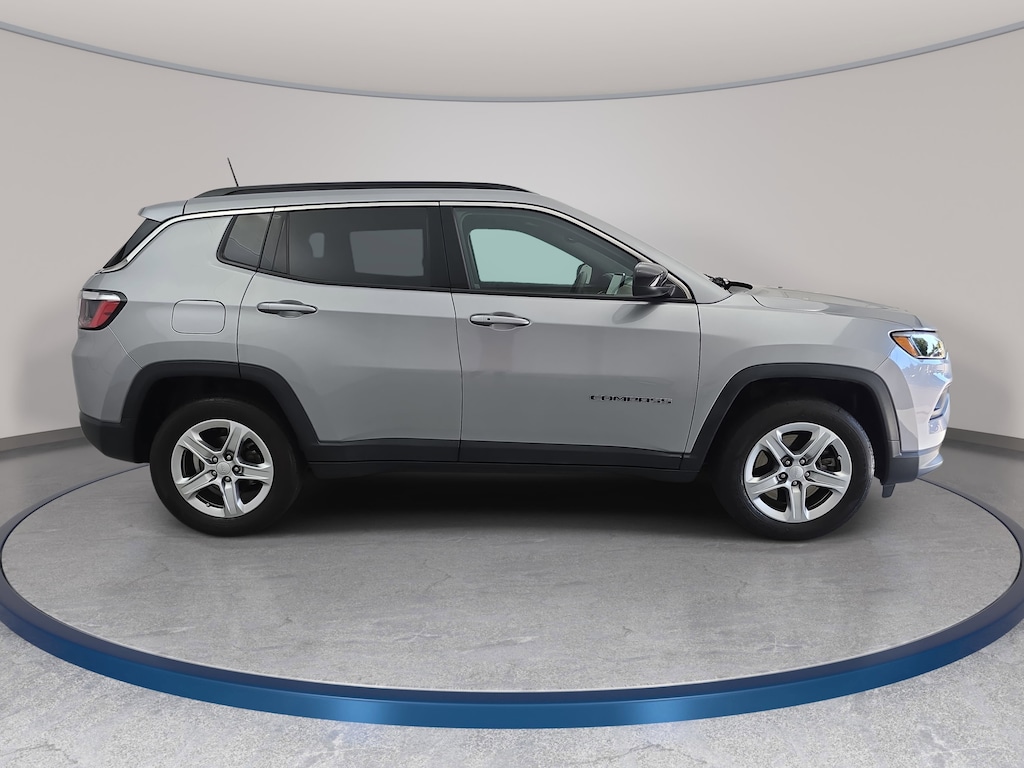 Used 2024 Jeep Compass Latitude SUV