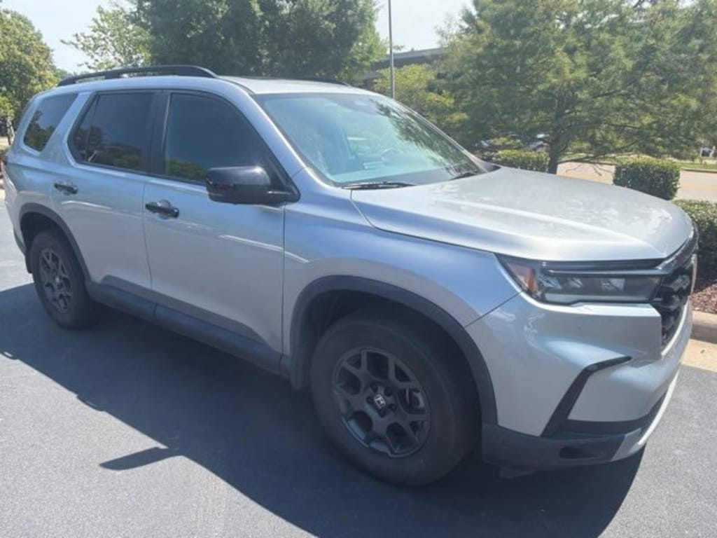 Used 2023 Honda Pilot TrailSport SUV