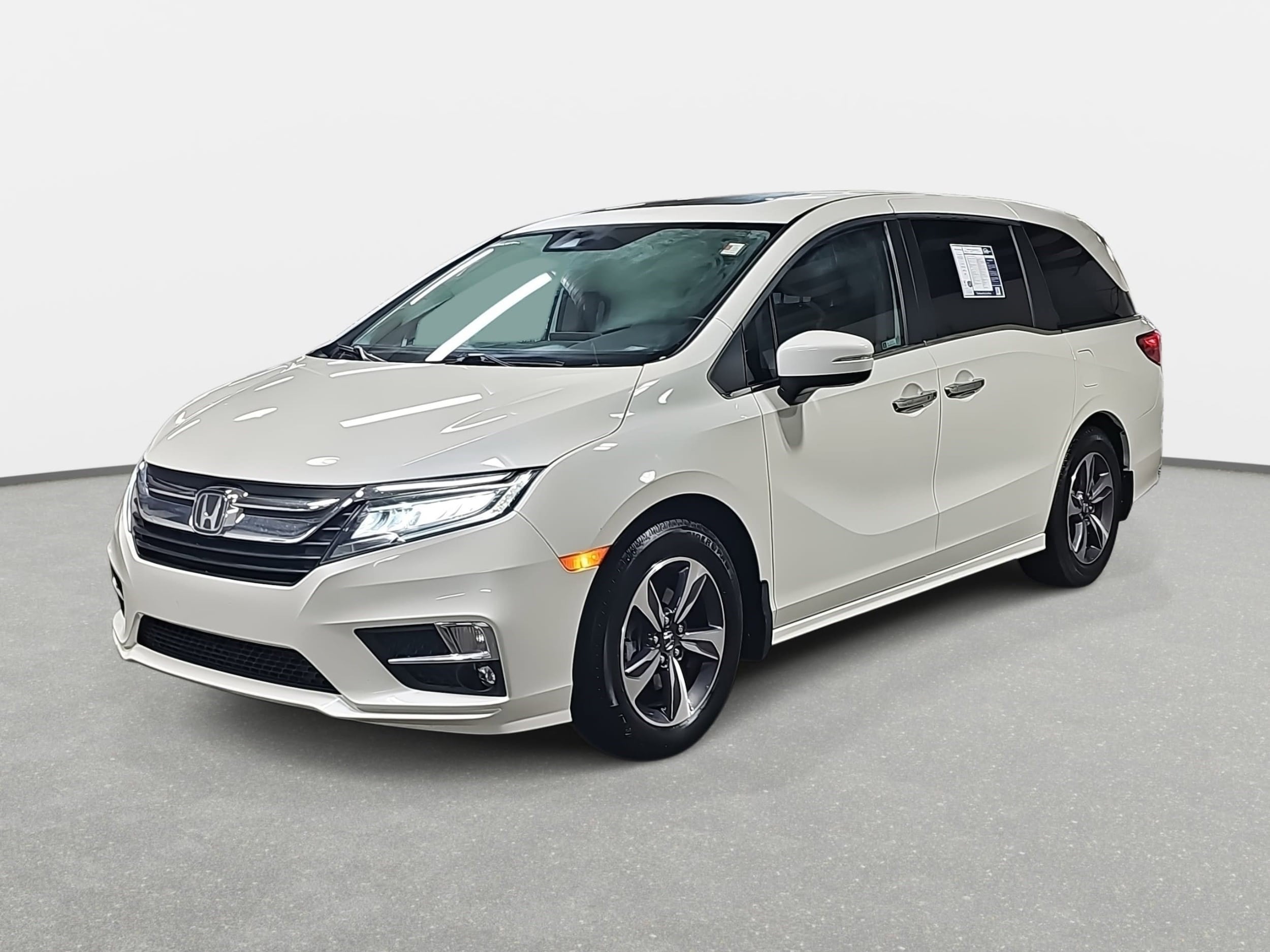 2019 Honda Odyssey Touring's photo