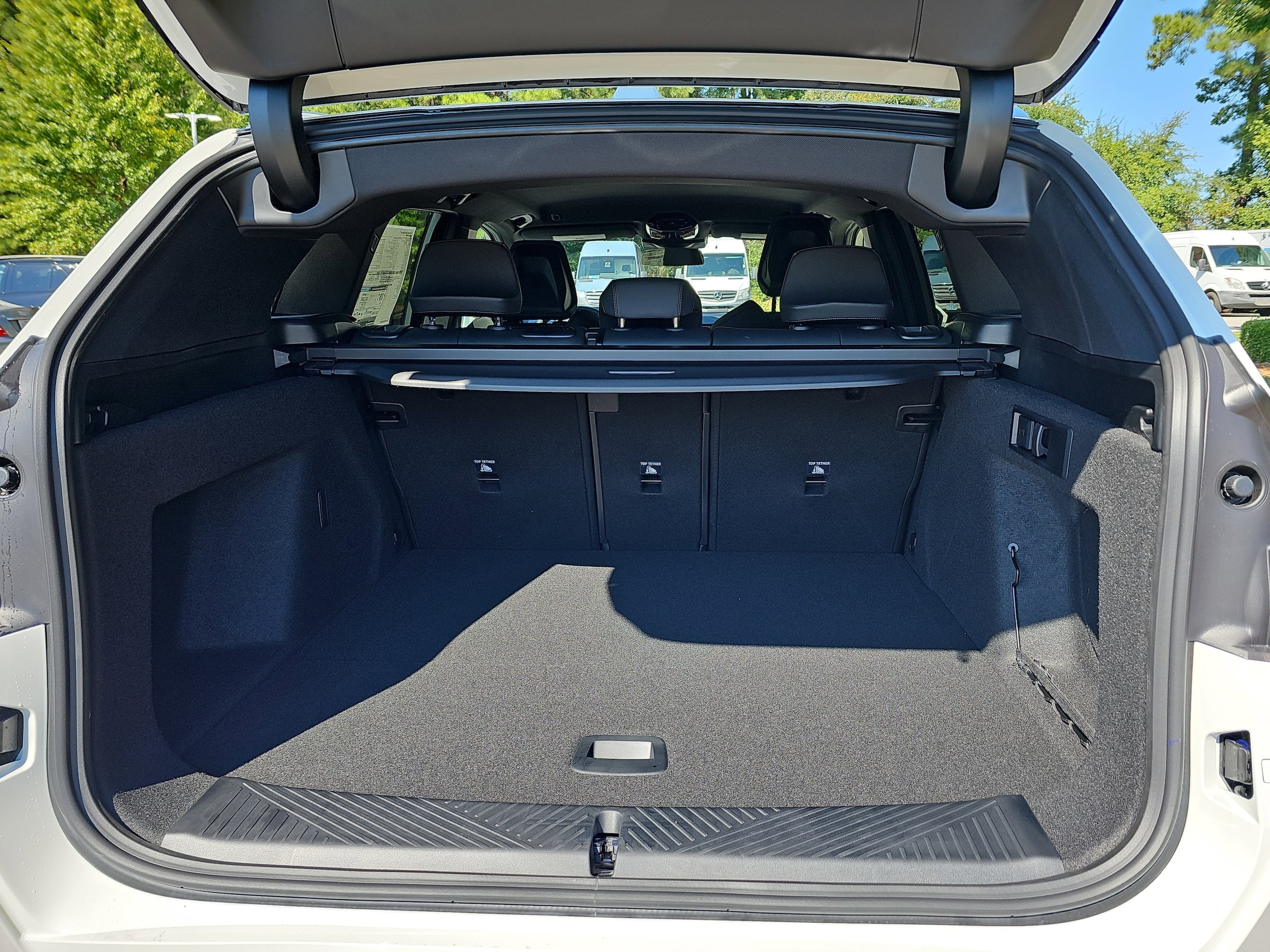 2026 BMW X3 30 - Photo 14