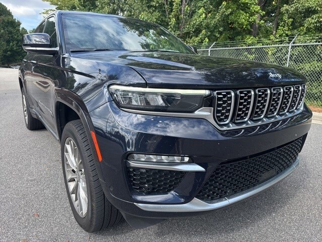 2023 Jeep Grand Cherokee Summit photo 2