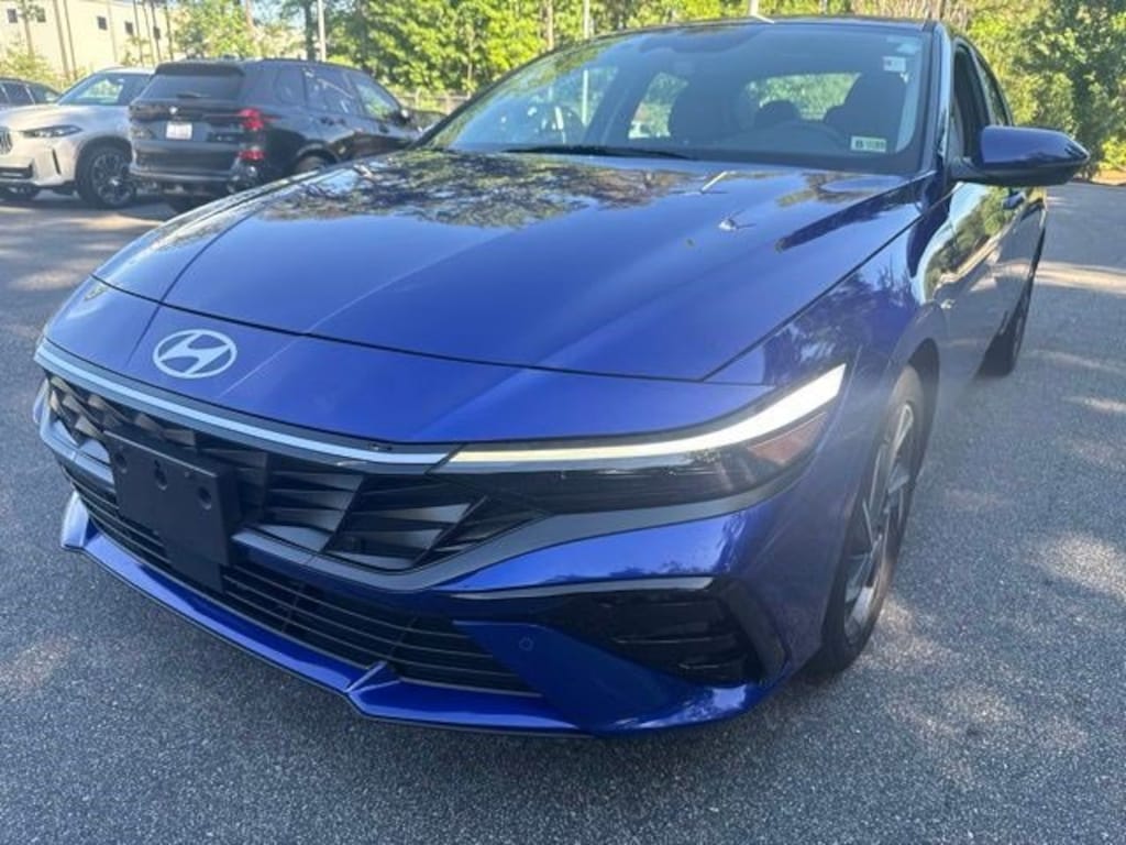 Used 2024 Hyundai Elantra Hybrid Limited Sedan