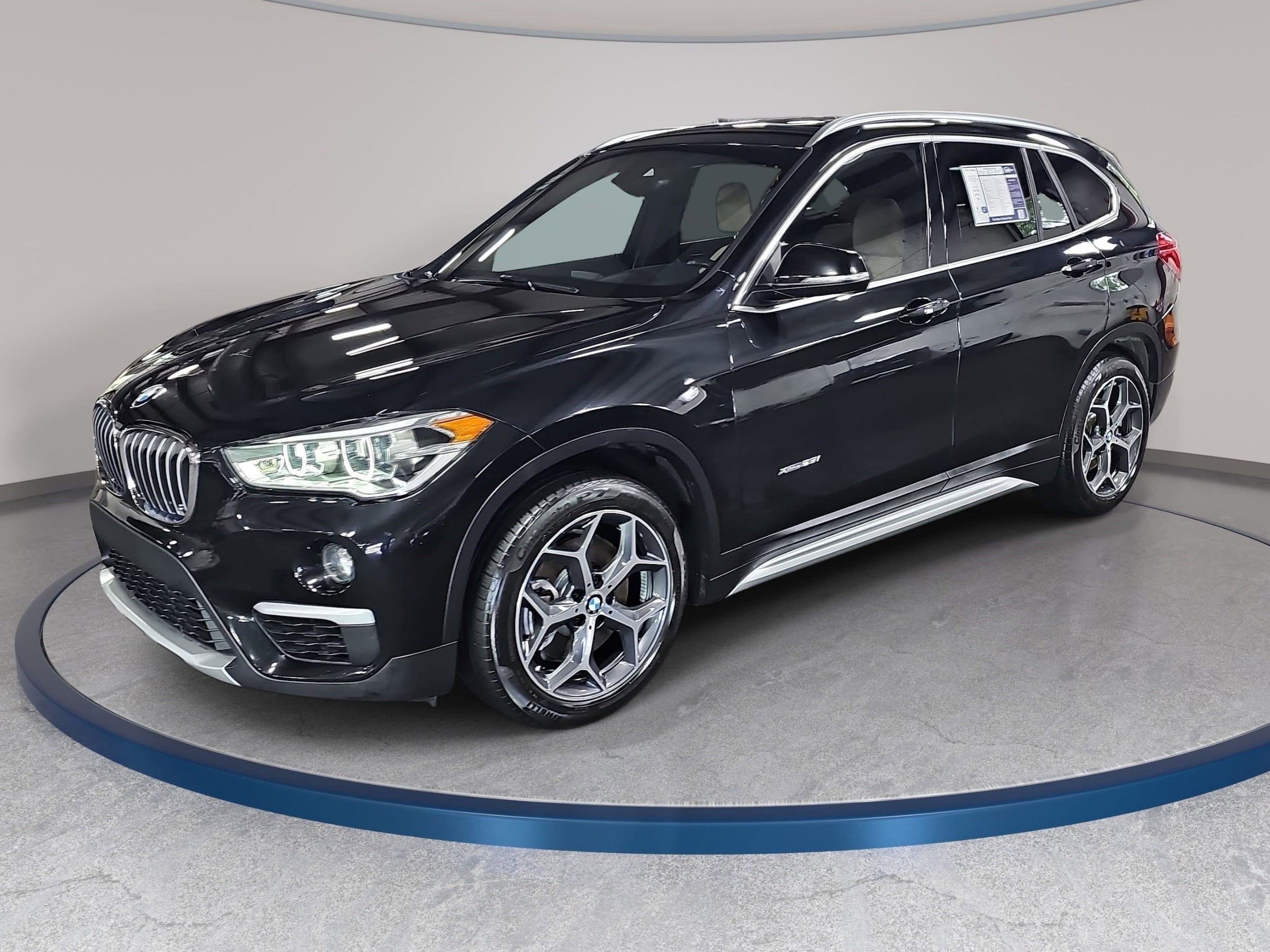 2017 BMW X1 xDrive28i's photo
