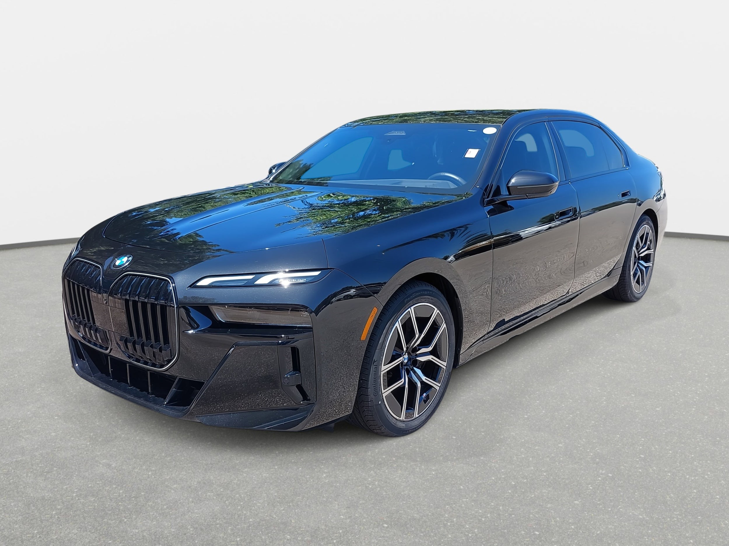 2025 BMW 740i xDrive Sedan