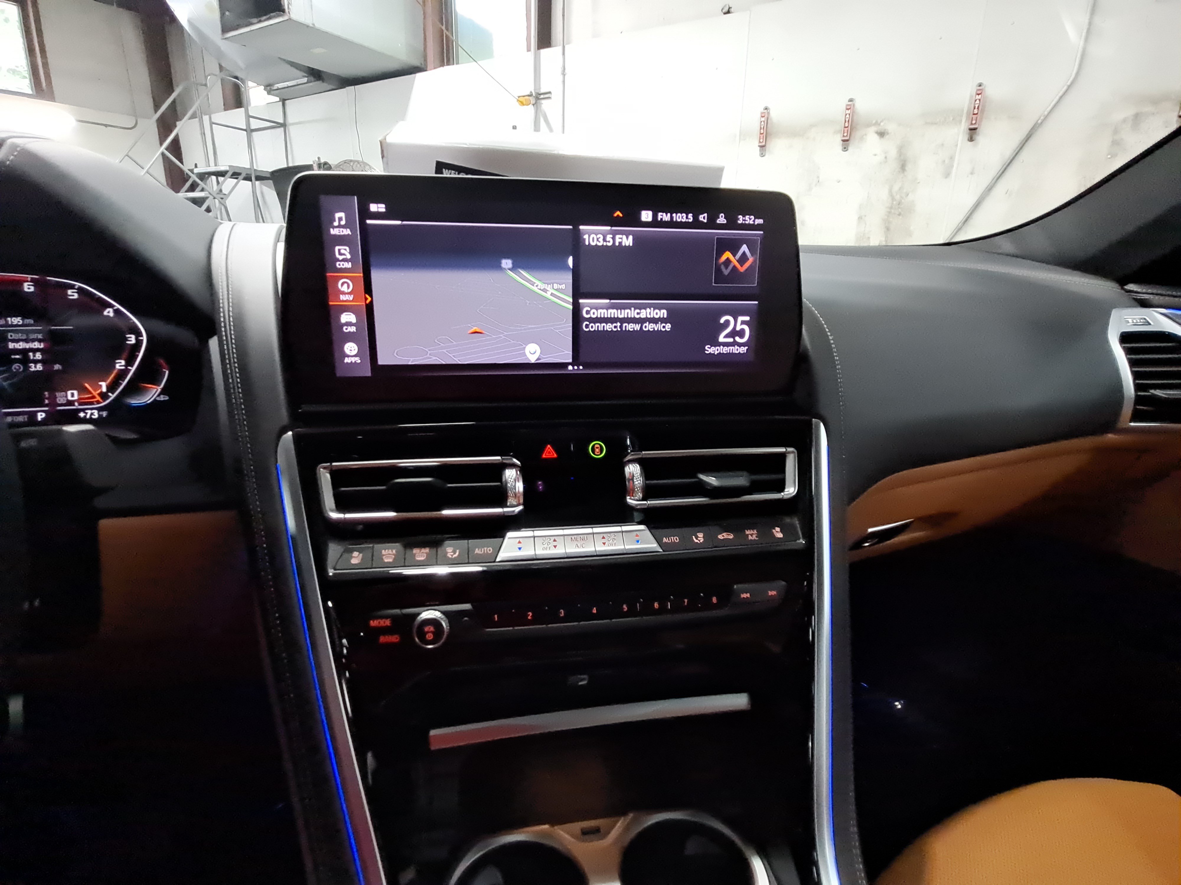 2026 BMW 8 Series M850i - Photo 19