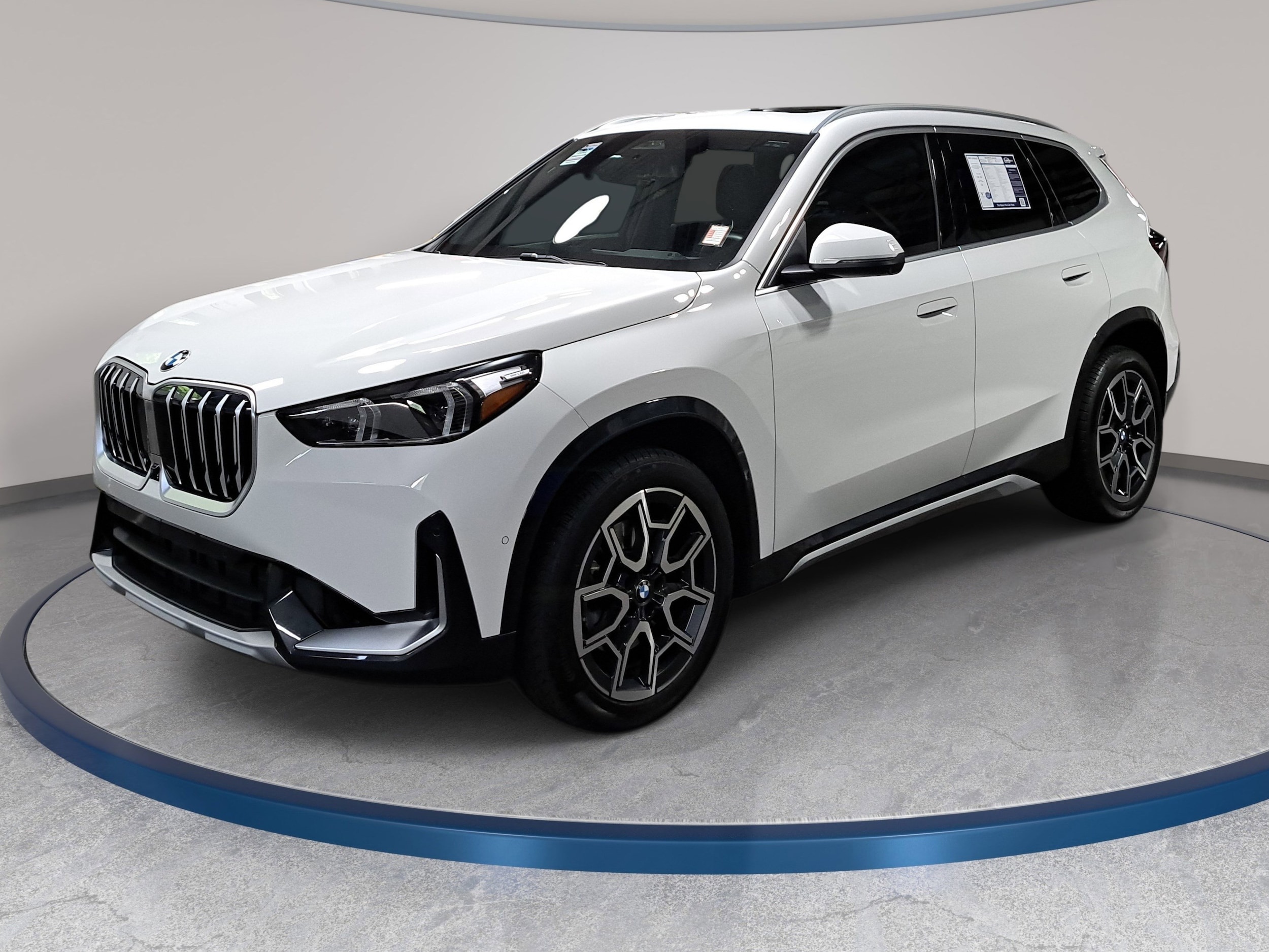 2025 BMW X1 xDrive28i's photo