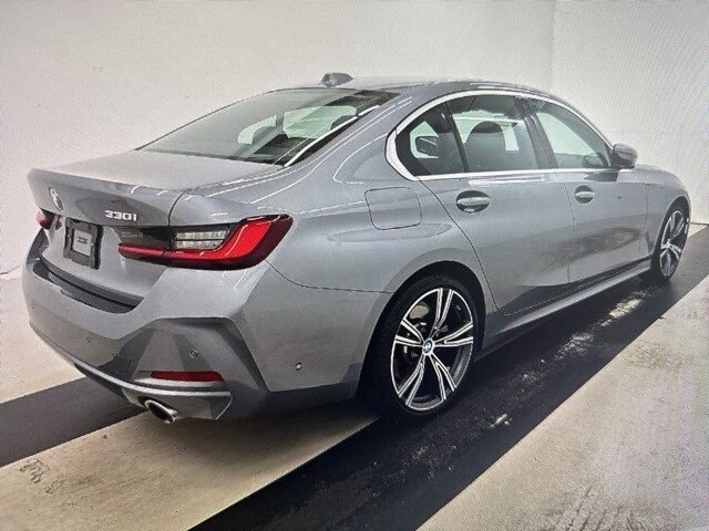 2024 Bmw 330i photo 2