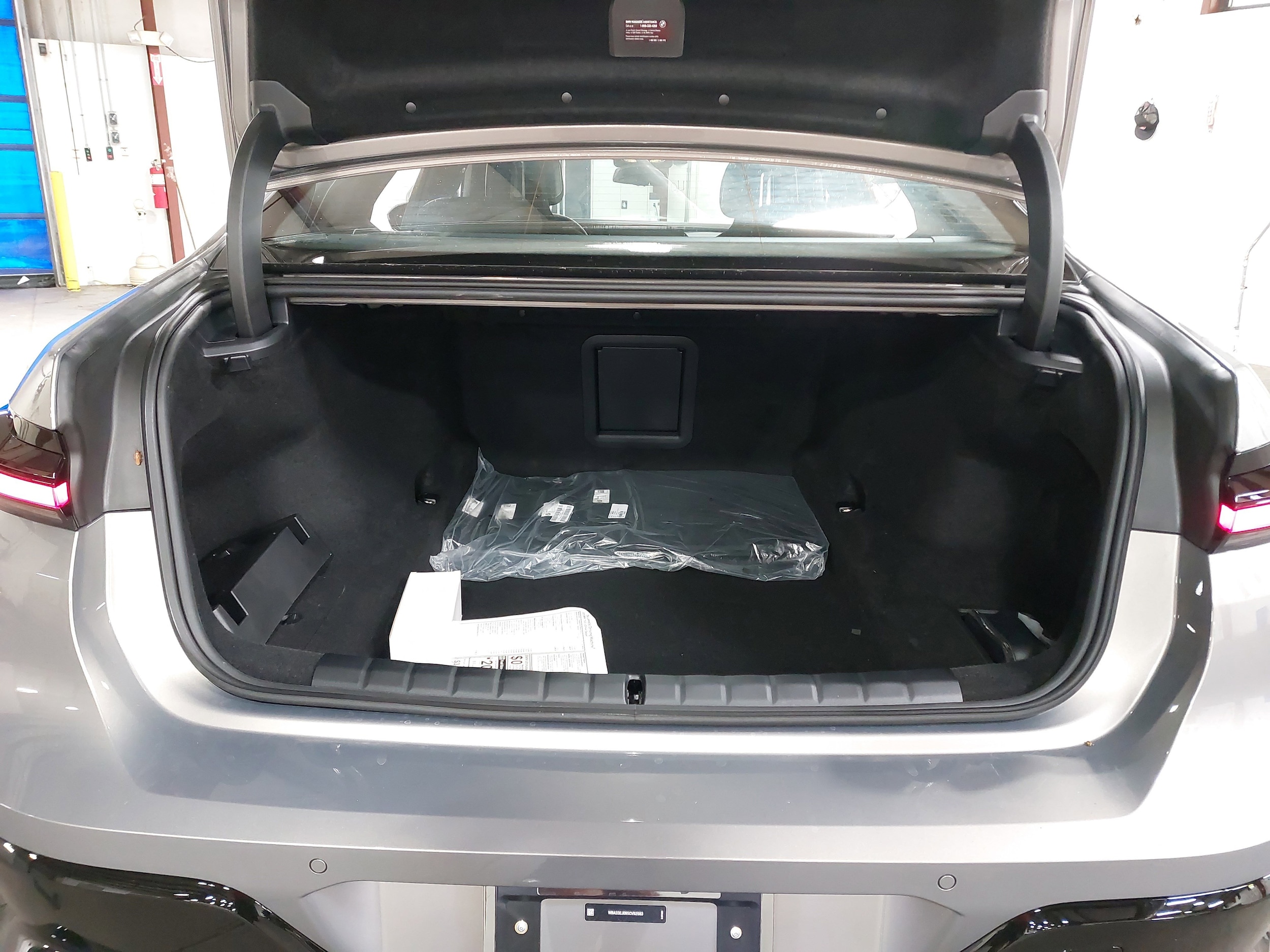 2025 BMW 7 Series 760i - Photo 13