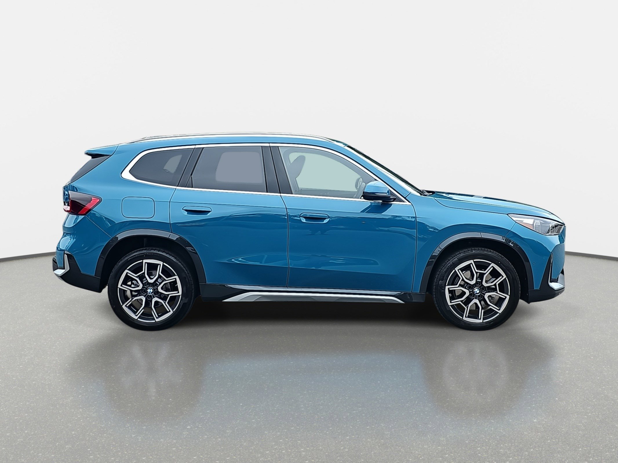 2025 Bmw X1 XDrive28i photo 4