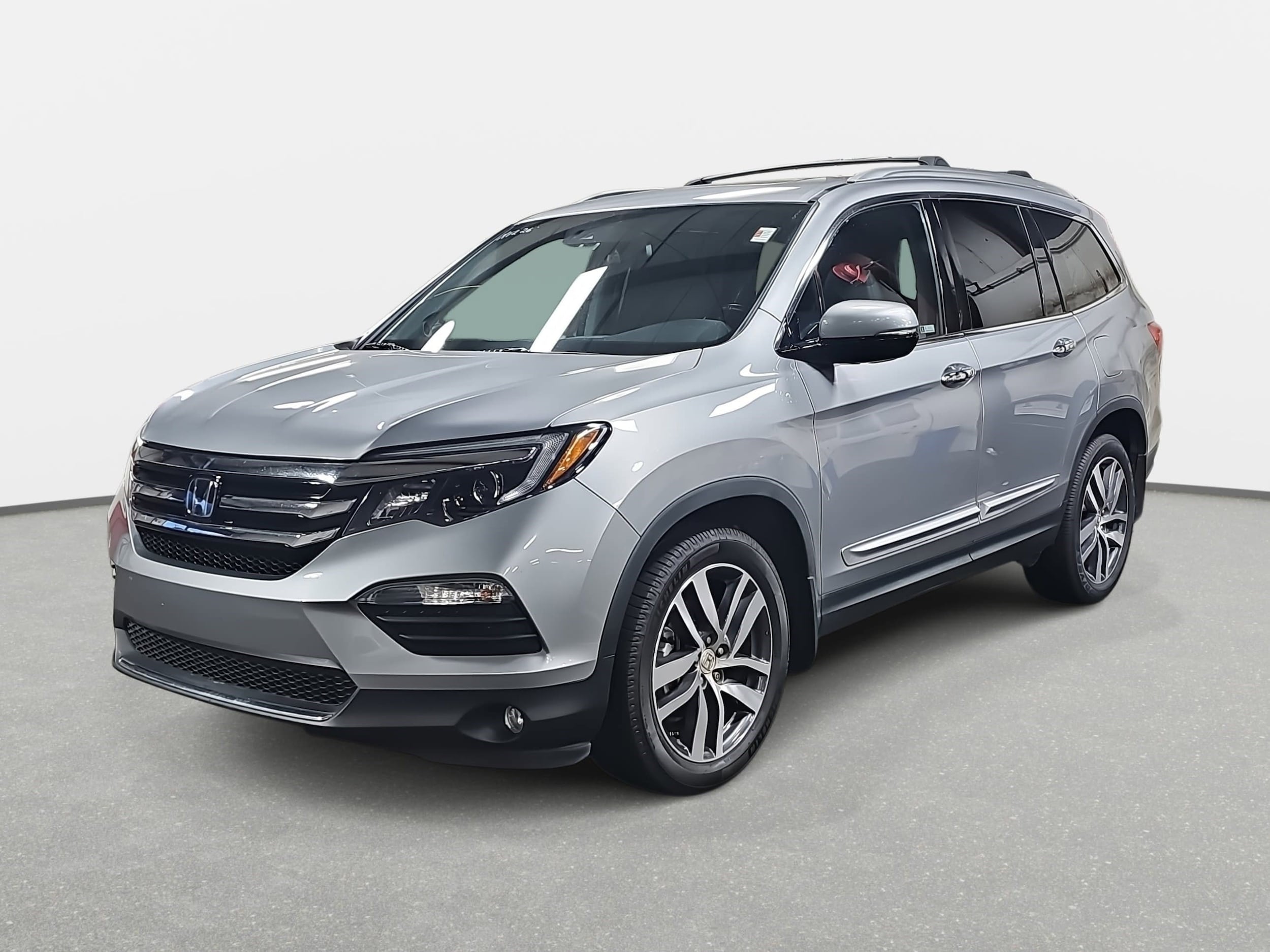 2018 Honda Pilot Elite's photo
