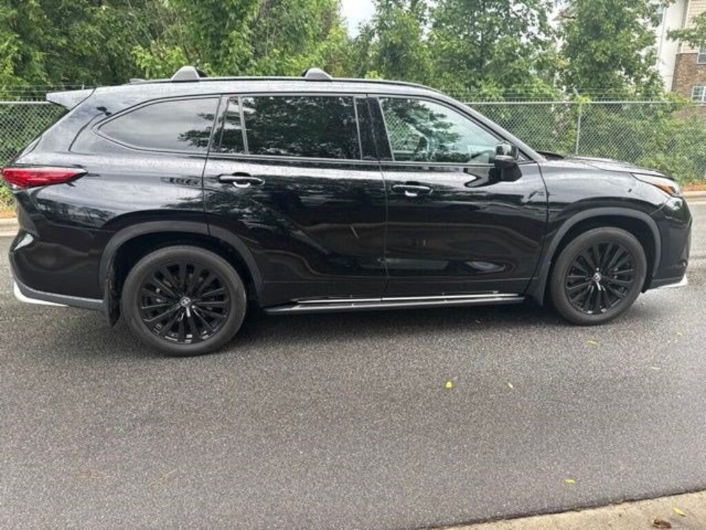 Used 2023 Toyota Highlander XSE SUV