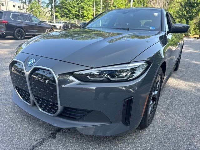 2022 BMW i4 eDrive40's photo