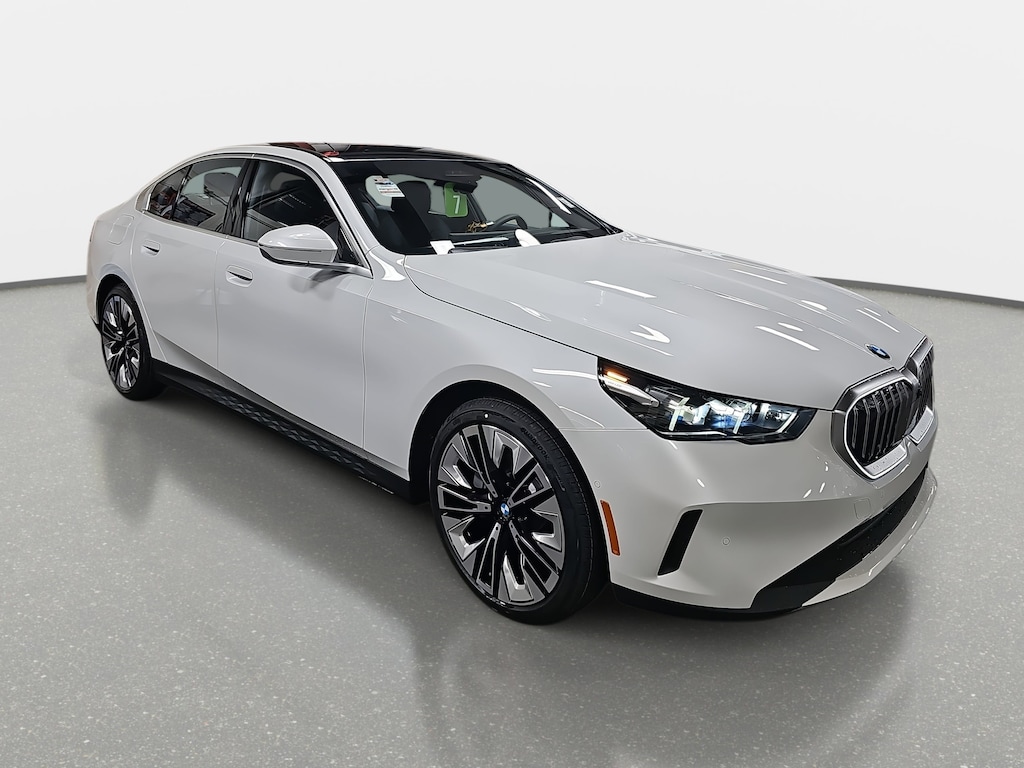 New 2026 BMW 530i xDrive Sedan