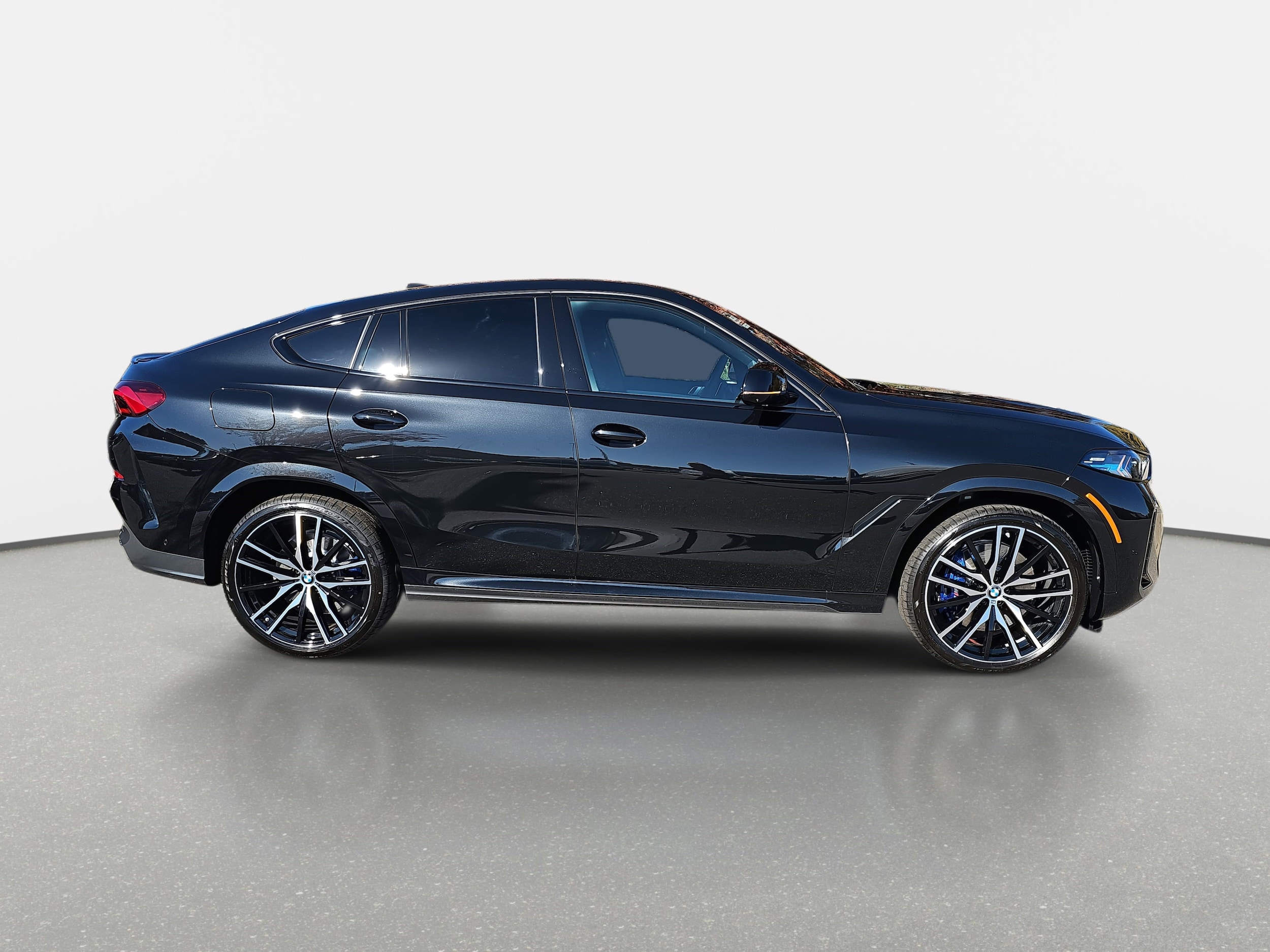 2026 BMW X6 M60i