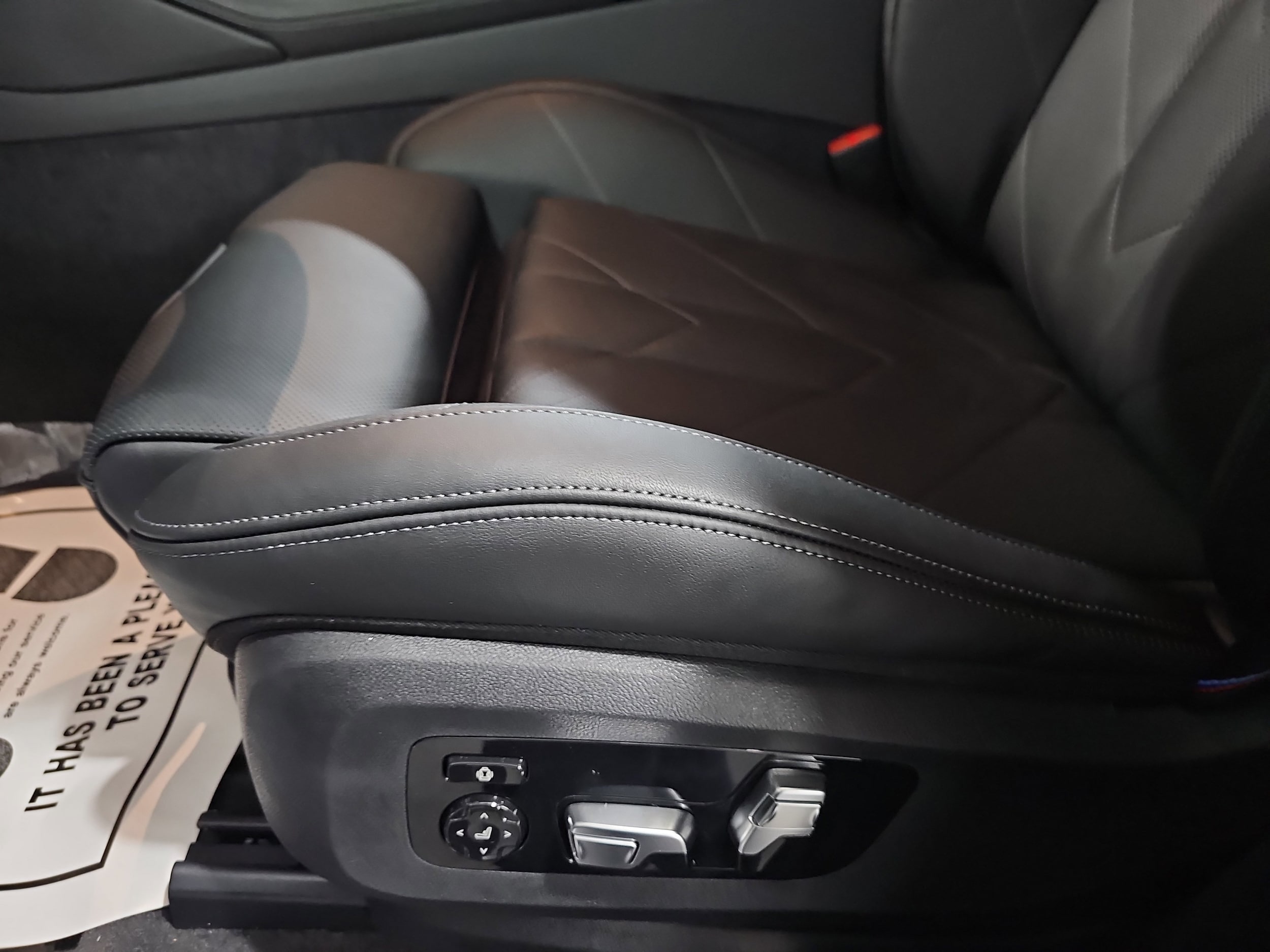 2026 BMW XM Base - Photo 30