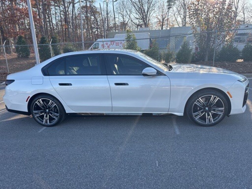 Certified 2023 BMW 760i xDrive Sedan