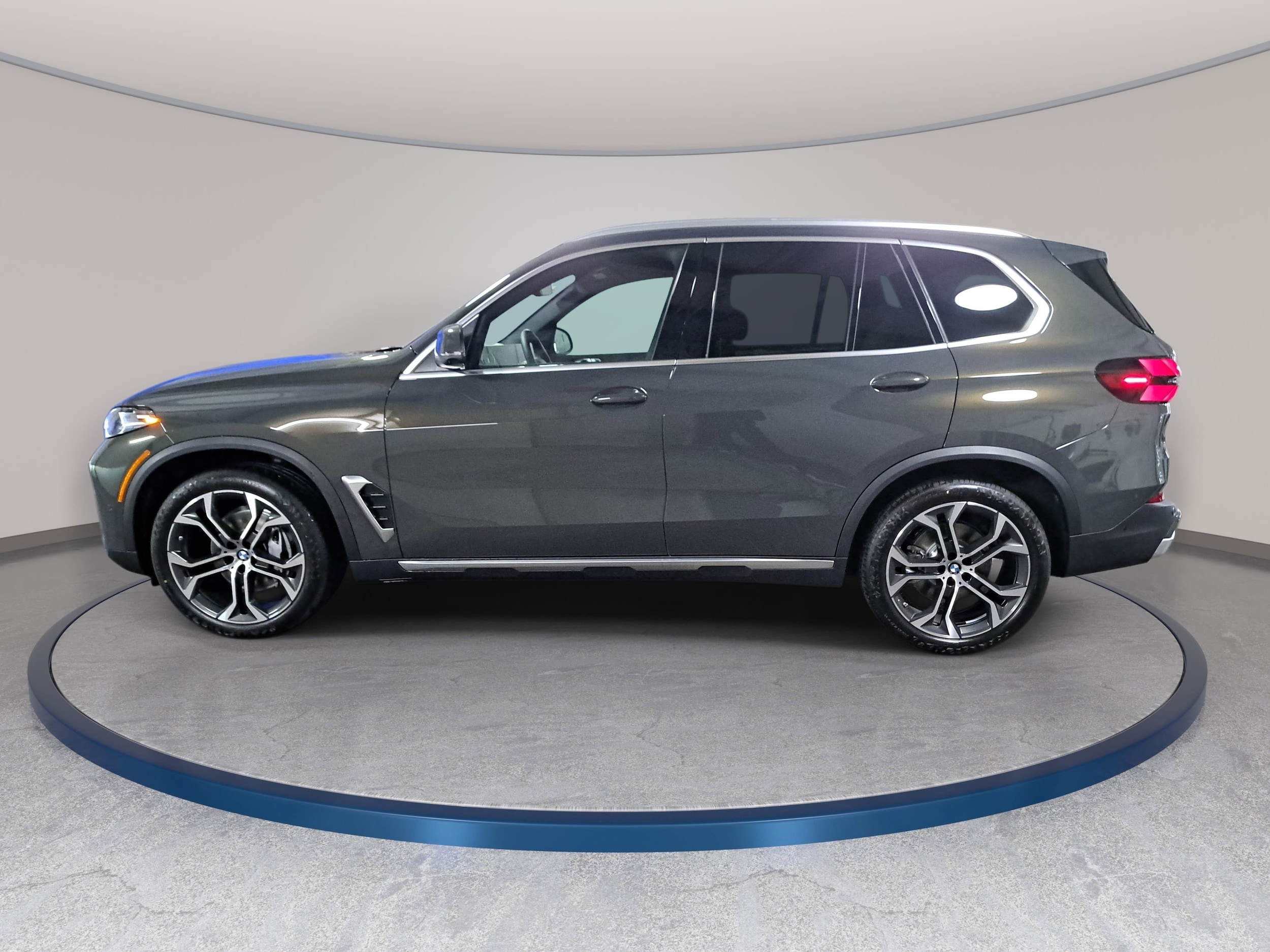 2026 BMW X5 40i - Photo 8