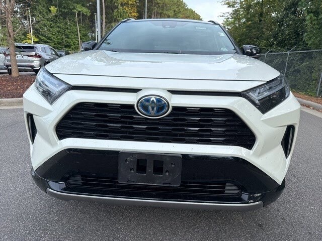2022 Toyota RAV4 Hybrid XSE photo 2